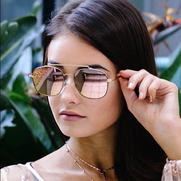Quay Australia Accessories - Quay Australia To Be Seen Sunglasses